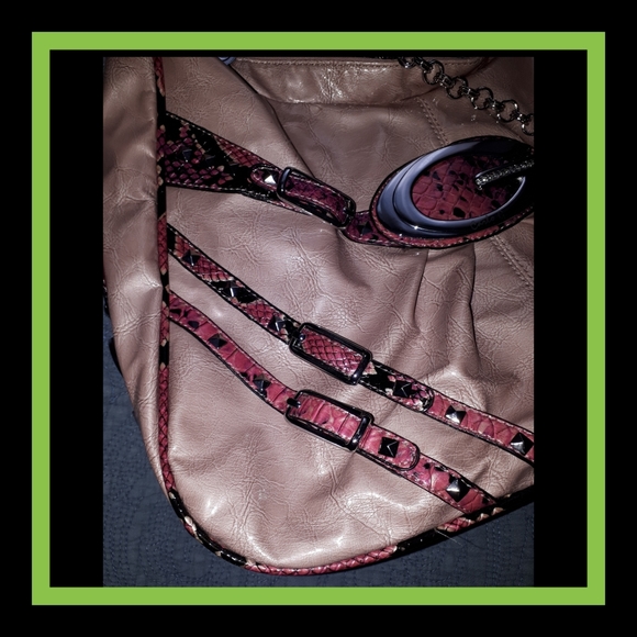 The Coolest New Purse! - Picture 3 of 7